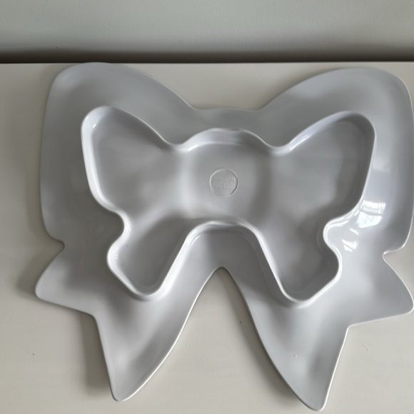 LAURA ASHLEY NWT Melamine Floral Bow Shaped Serving Platter Red and White - Picture 4 of 6